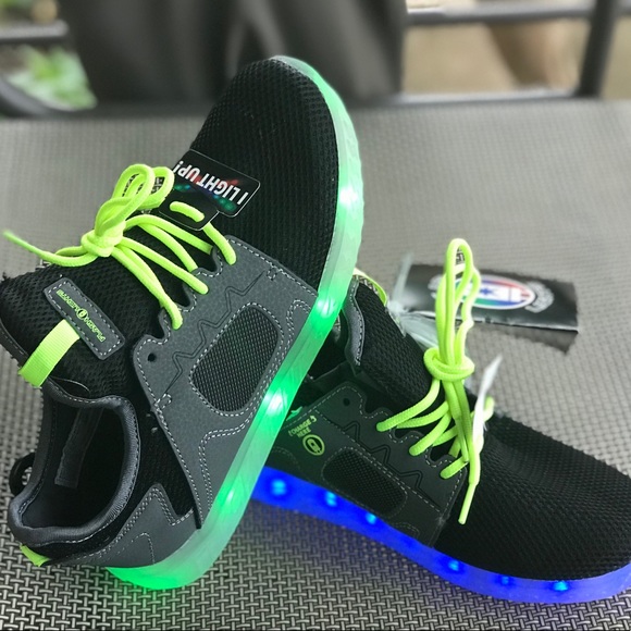Flash Light Rechargeable Light Up Boys Shoe Size 4 - Picture 3 of 8